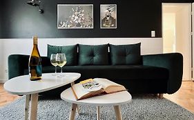 Apartament Dana Browna